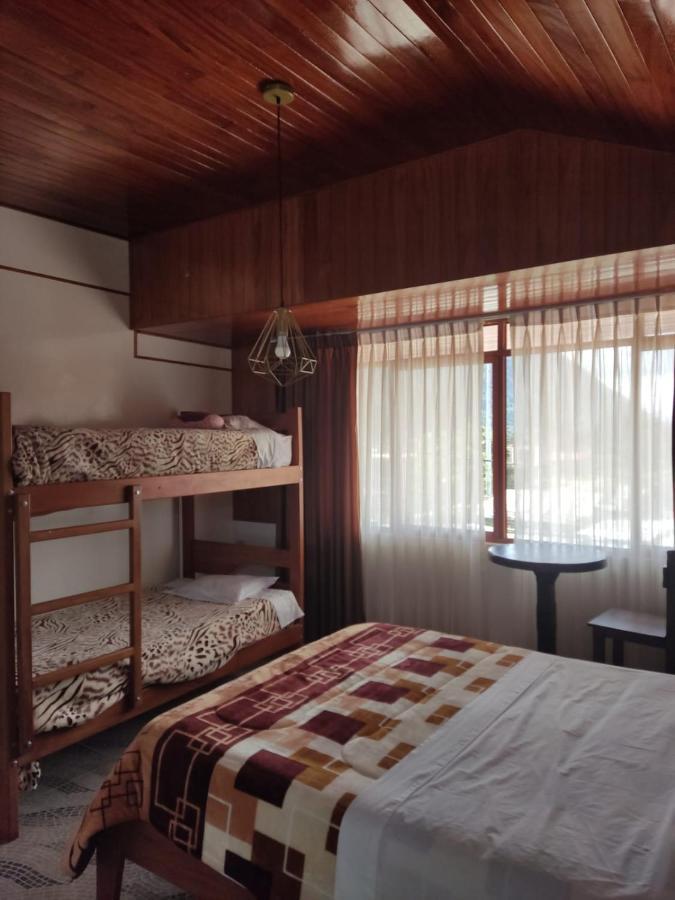 Hostal Suzet House Oxapampa Exterior foto