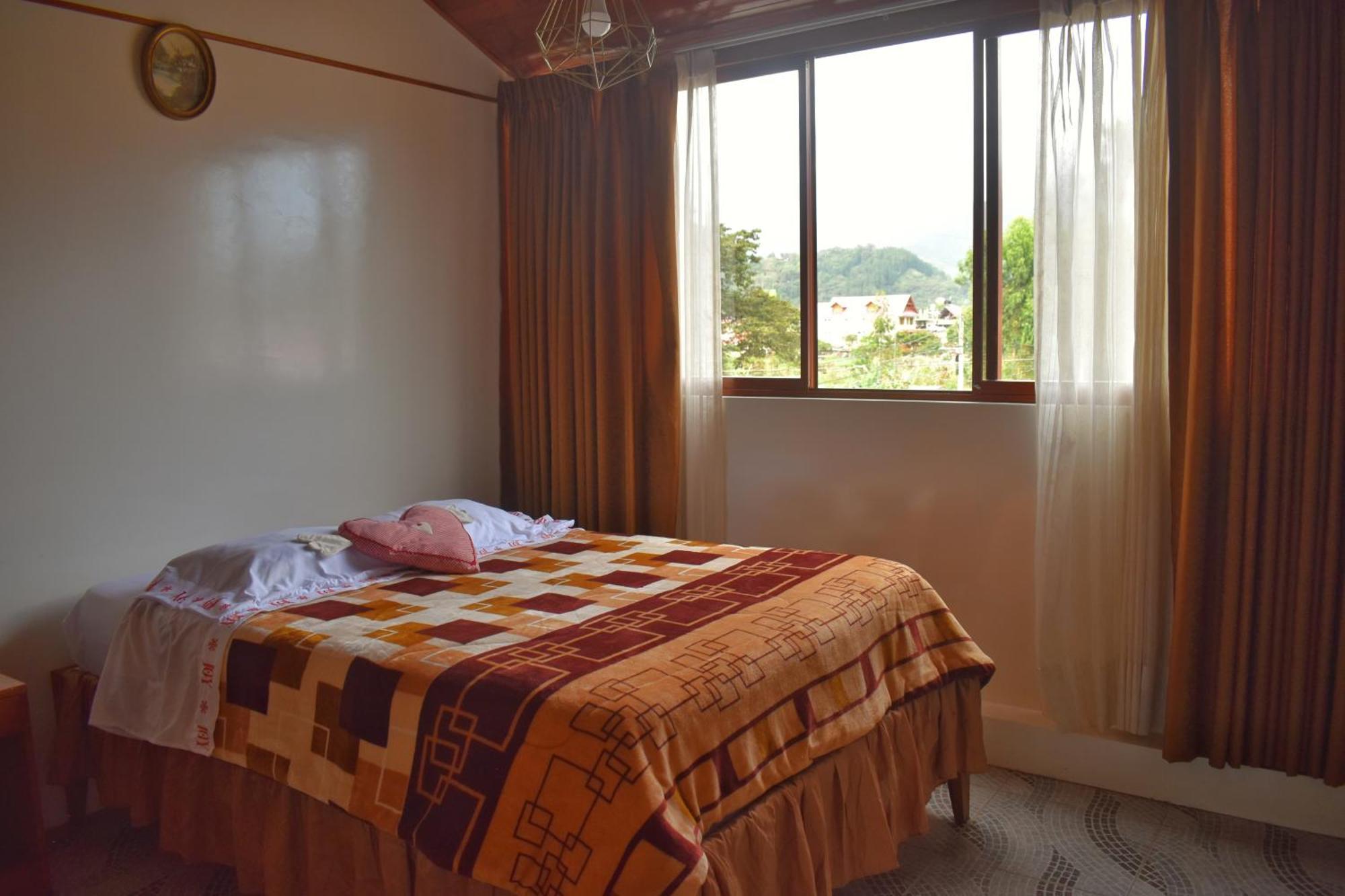 Hostal Suzet House Oxapampa Exterior foto